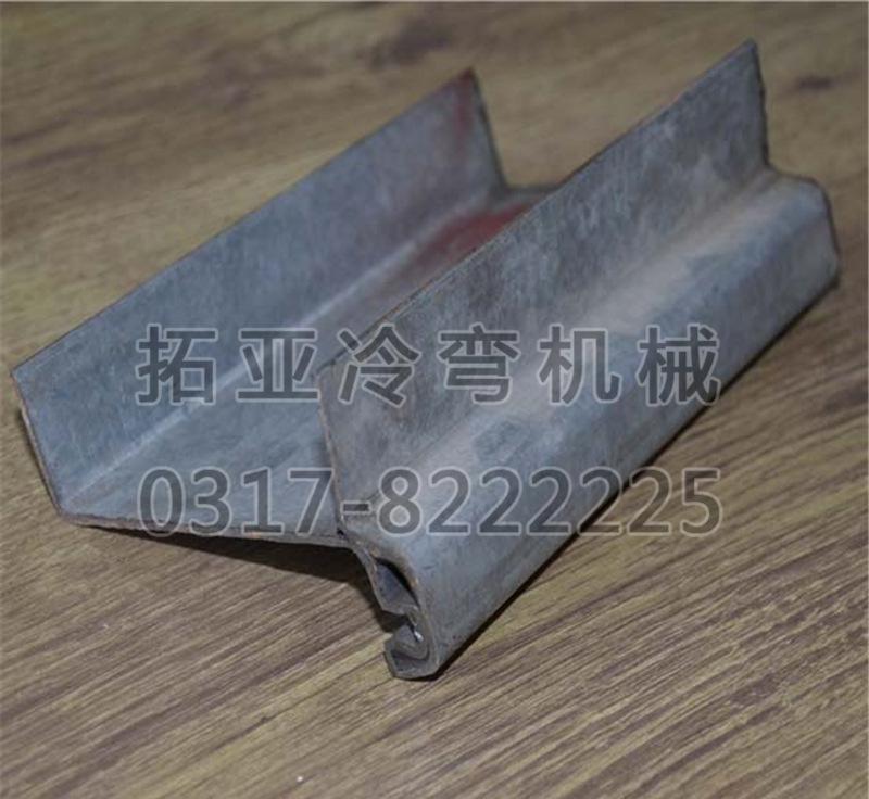 全自動防火門框機(jī) 平直角咬口門框加工設(shè)備 平開門咬合門框機(jī)械