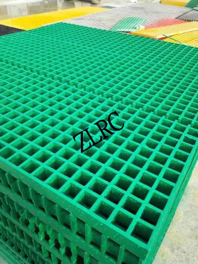 玻璃鋼小孔格柵玻璃鋼護(hù)樹(shù)圍洗車(chē)房格柵FRP small hole grating, FRP tree protection fence, car wash room grating