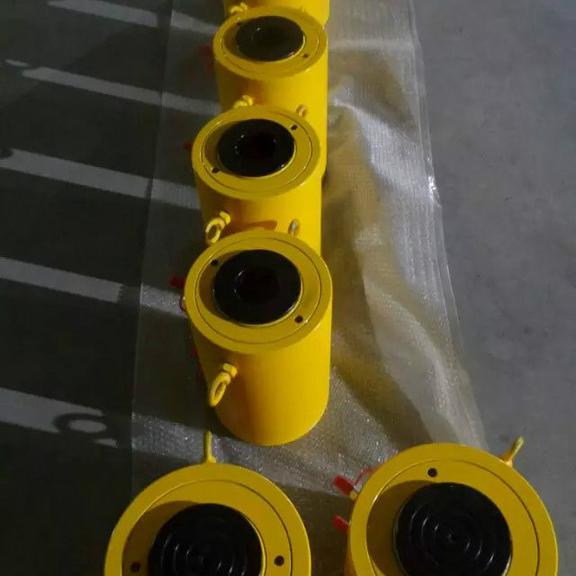 供應(yīng)10T,50T,至1000T液壓千斤頂 ，廠家直銷 ，品質(zhì)保障 ，價格合理